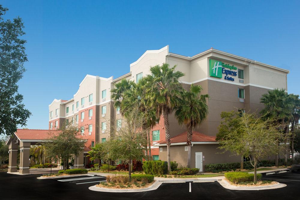 Holiday Inn Express & Suites Pembroke Pines-Sheridan St By Ihg Exterior foto